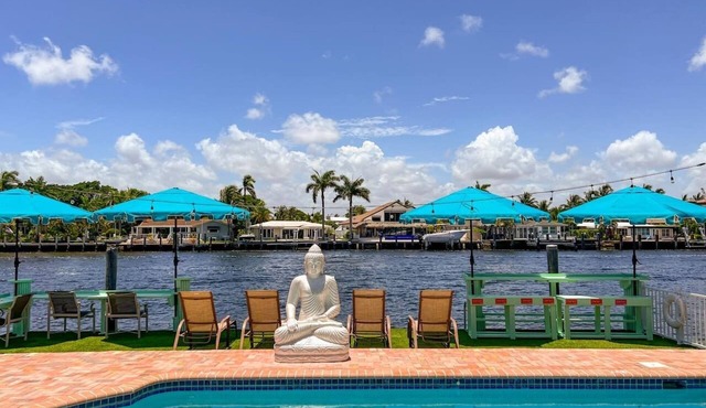 Kanda Zen Apt 5 - Luxury pool & water views