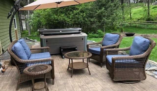 Kanehaven 4 bed, backyard paradise home Bigfork MT