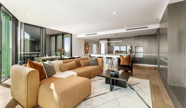 Kangaroo Point Apartment by Urban Rest