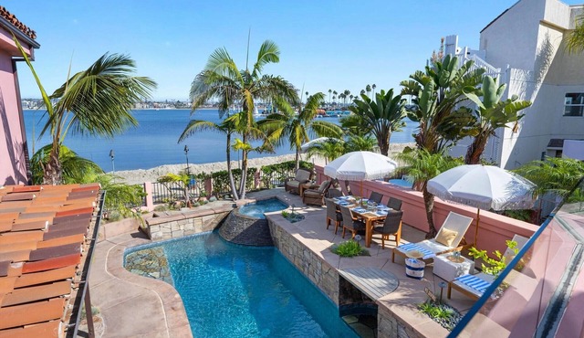 Kanipali Bayfront Pool, Spa Mission Beach Gem