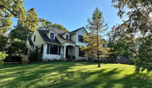 Kansas City 5-bedroom in luxury neighborhood with home gym, World Cup 2026