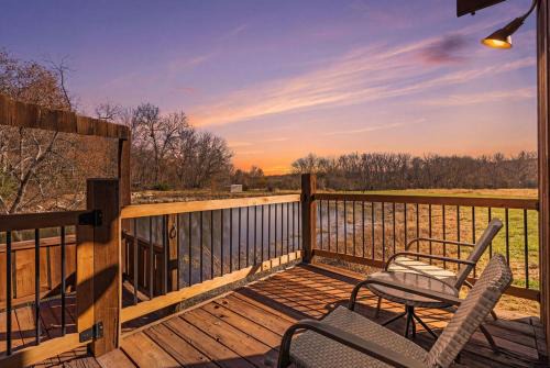 Kansas City Creekside Lodge on 22 Acres for Groups