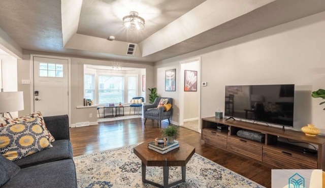 Kansas City Riverside Retreat