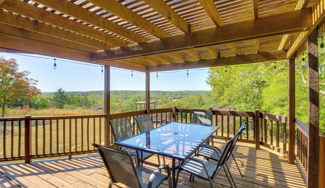 Kansas Gem w/Fire Pit & Views: 10 Mi to Dtwn!