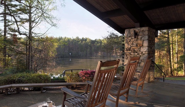 Kanuga Inn & Lodging