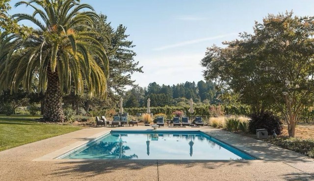 KANZLER Vineyard House with Hot Tub & Pool
