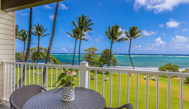 Kapaa Shore Resort A202, Oceanfront near beaches, shops, restaurants, biking