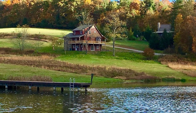 Kapena Escape on the Lake | Scenic Waterfront Cabin | Hot Tub & Game Room