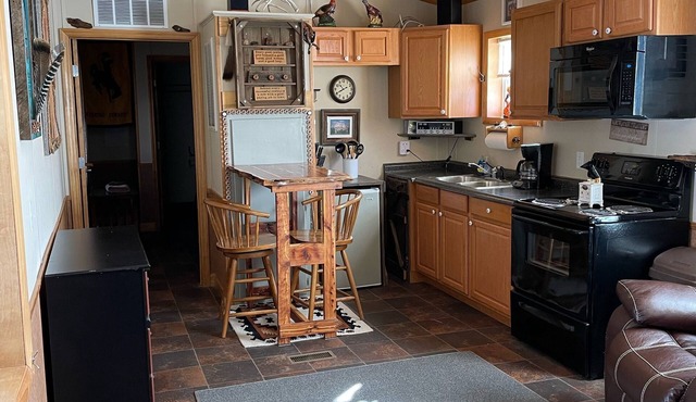 Kara Creek Ranch - 2 bed cabin