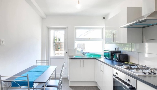 Karah Suites - Lansdown Road