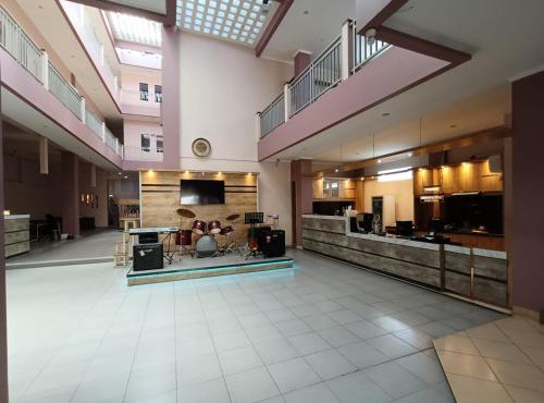 Karana Guesthouse Syariah Bandung & Luang Cafe