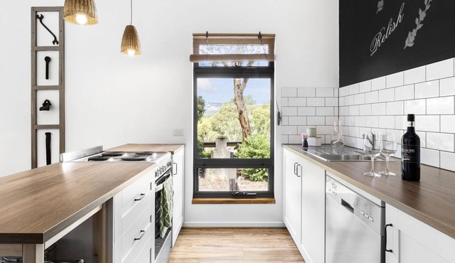 Karawatha Cottages - RELISH COTTAGE