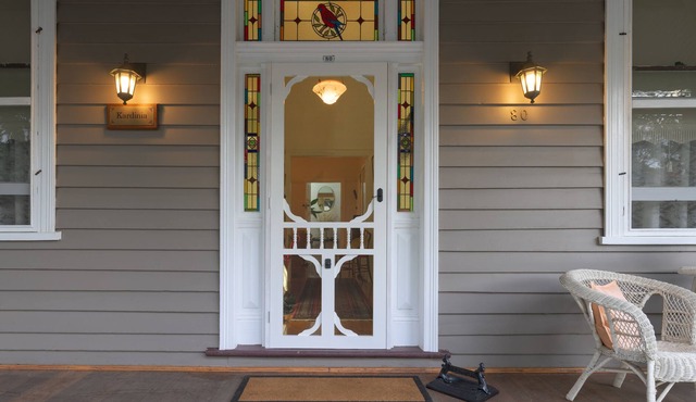 Kardinia - charming miners cottage in Arts Precinct