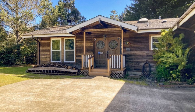 Karen`s Ferngully - located down the road from the beautiful town of Mendocino