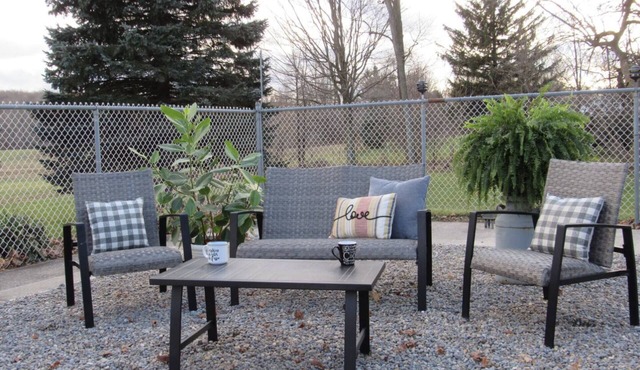 Karen’s Country Cottage