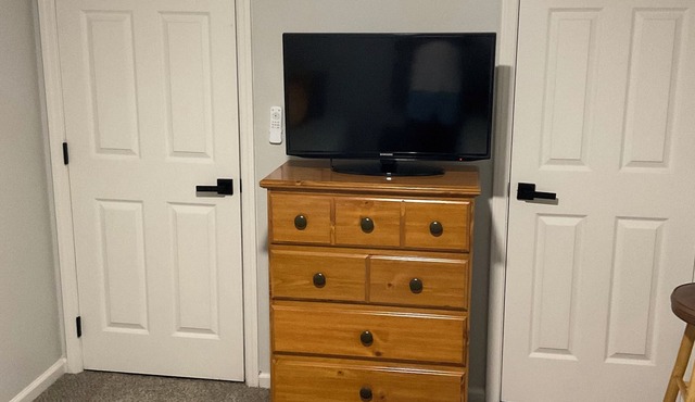 Karen’s CovenCharming 2-bedroom house in terrific Darien with WiFi, AC