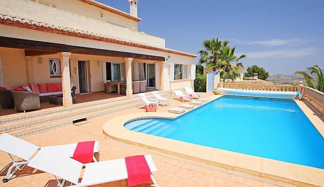 Karibuni by Interhome