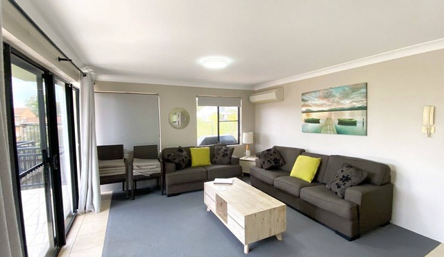 KARINGAL - ocean views only minutes from the town centre overlooking pool