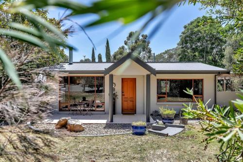 Karku Wardli Cottage Luxury Hills Retreat