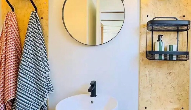 Karlotte Aventures 3 Rooms 4 People