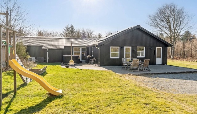 "Karmen" - 250m to the fjord by Interhome