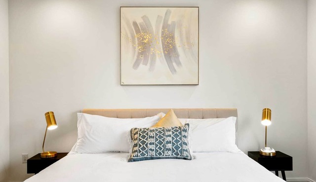 Kasa | Family Friendly 2BD, Pool & Gym | Austin