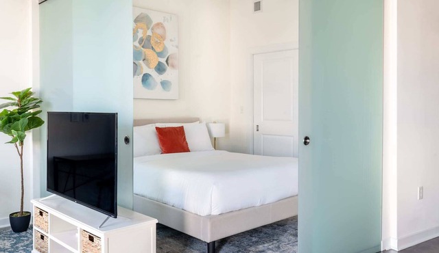 Kasa | Inviting 1 BD + Pet Friendly | Alexandria