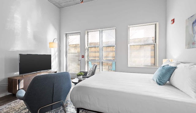 Kasa | Studio, Marina in SouthSide | Pittsburgh