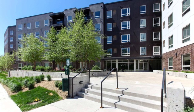 Kasa | Study Friendly or Work Friendly, Fast Wifi | Minneapolis