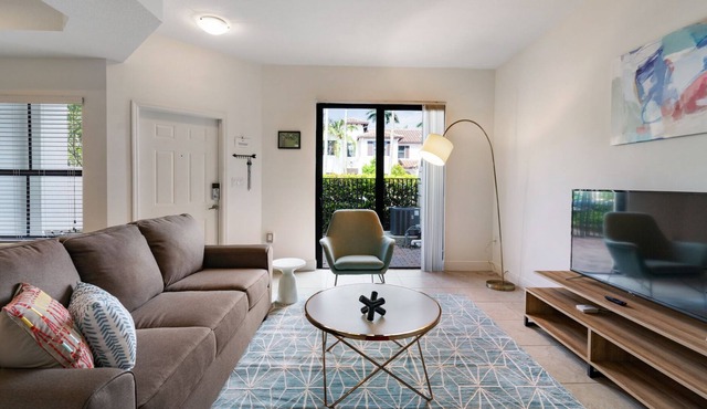 Kasa | Sunny and Spacious 2BD Near Miami | Fort Lauderdale