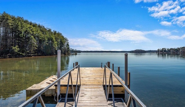 Kate's Kayak Cove on Lake Keowee!