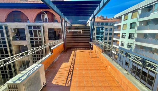 Katorse, 2 bedrooms, 2 bathrooms and elevator