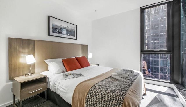 Kavanagh Cool - A Central Resort-style Pad