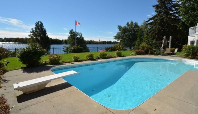 Kawartha Lake Cottage Winter Rental