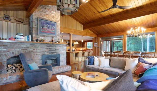 Kawartha Lakes Private Lakefront Estate