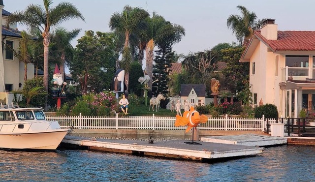 Kayak and paddleboard paradise on an Island 100 yards to Ocean 1st floor Condo