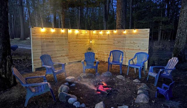 Kayak & Fire Pit! Sleeps 9!