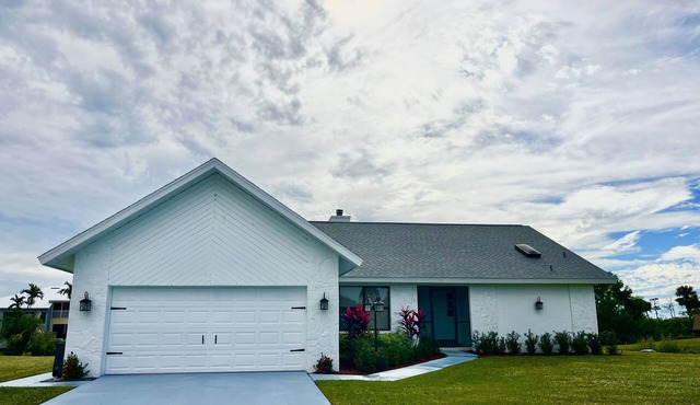 Kayaking, Fishing - Private Home & Dock. Hiking & Wildlife Preserve steps away