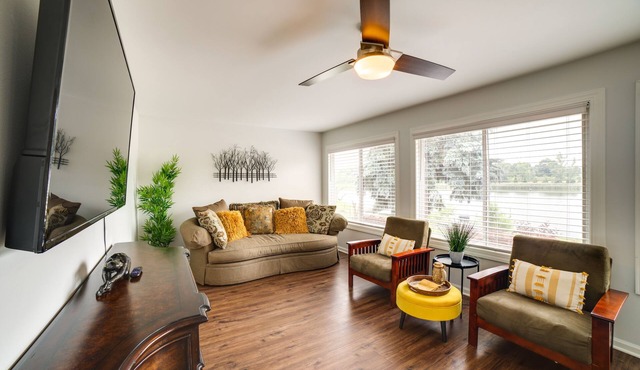 Kayaks & Fire Pits: Waterfront Portage Getaway!