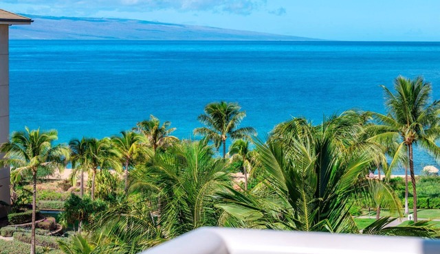 KBM Resorts | FREE CAR | Honua Kai Hokulani | Ocean view | 2-Bedroom Corner Condo with Huge Lanai! HKH-620