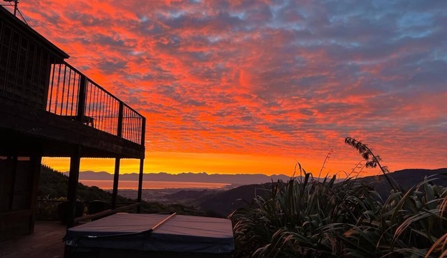 Kea Ridge Lodge, Epic Stargazing, views and spa pool