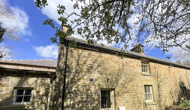 Keeper's Cottage - Two Bedroom Villa, Sleeps 4