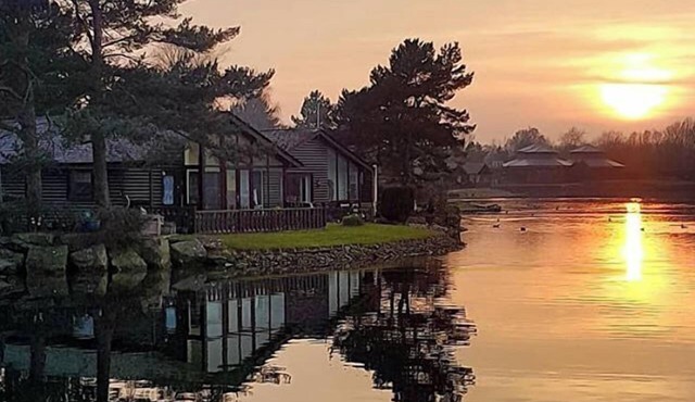 Keer Lodge a lakeshore haven @ Pine Lake Resort