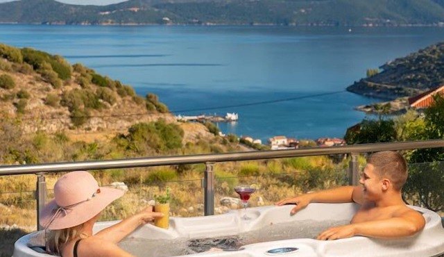 𝐊efalonia 𝐇orizon 𝐕illa 1- Amazing sea & mountain view w/private heated pool