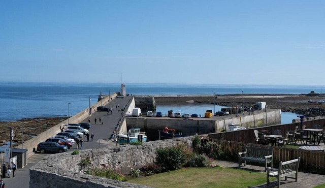 KEILDON, family friendly, country holiday cottage in Seahouses