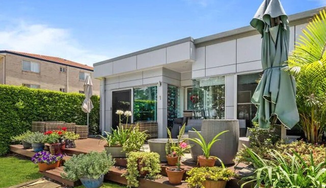 Keith's on Sylvan Beach. Stylish 2BR unit with awesome Pumistone Passage views.