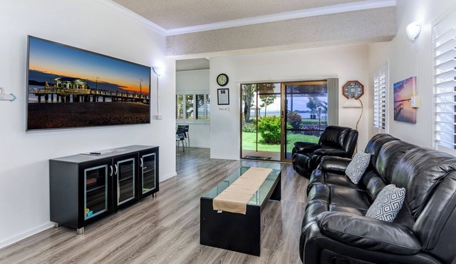 Keith's Place, 1 of the 3 most popular units on Bribie Island, near Brisbane.