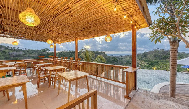 Kelingking Parama Resort