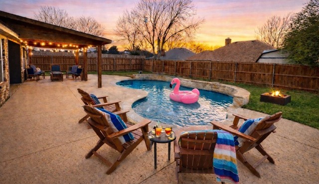 Keller Charm-Near Bear Creek Park & Stadiums,Pool