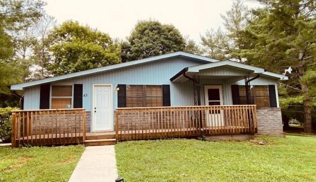 Kellerman’s at Villager-Pool, Resort Dock